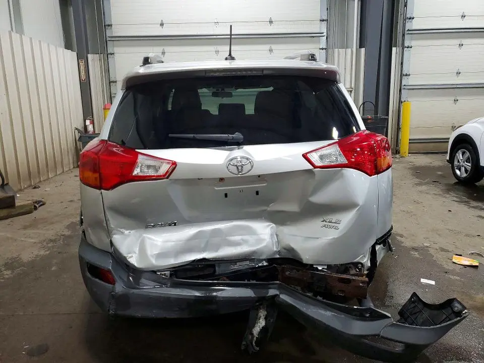 2015 TOYOTA RAV4 XLE  