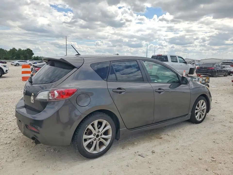 2011 MAZDA 3 S  