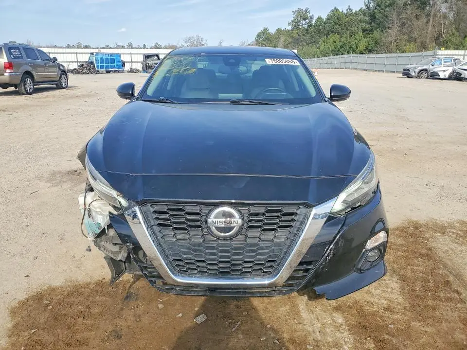 2019 NISSAN ALTIMA SV  