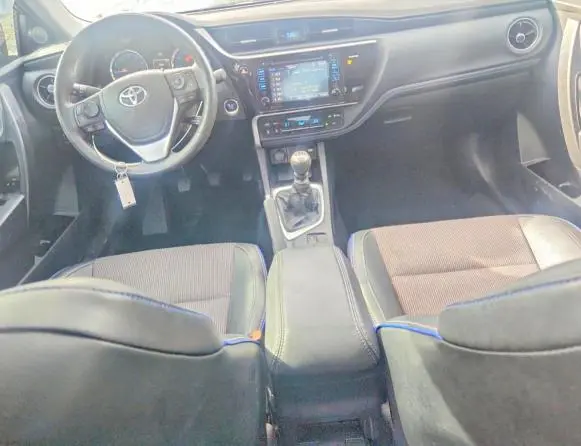 2017 TOYOTA COROLLA SE  