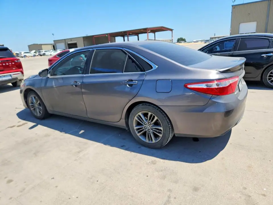 2017 TOYOTA CAMRY SE  