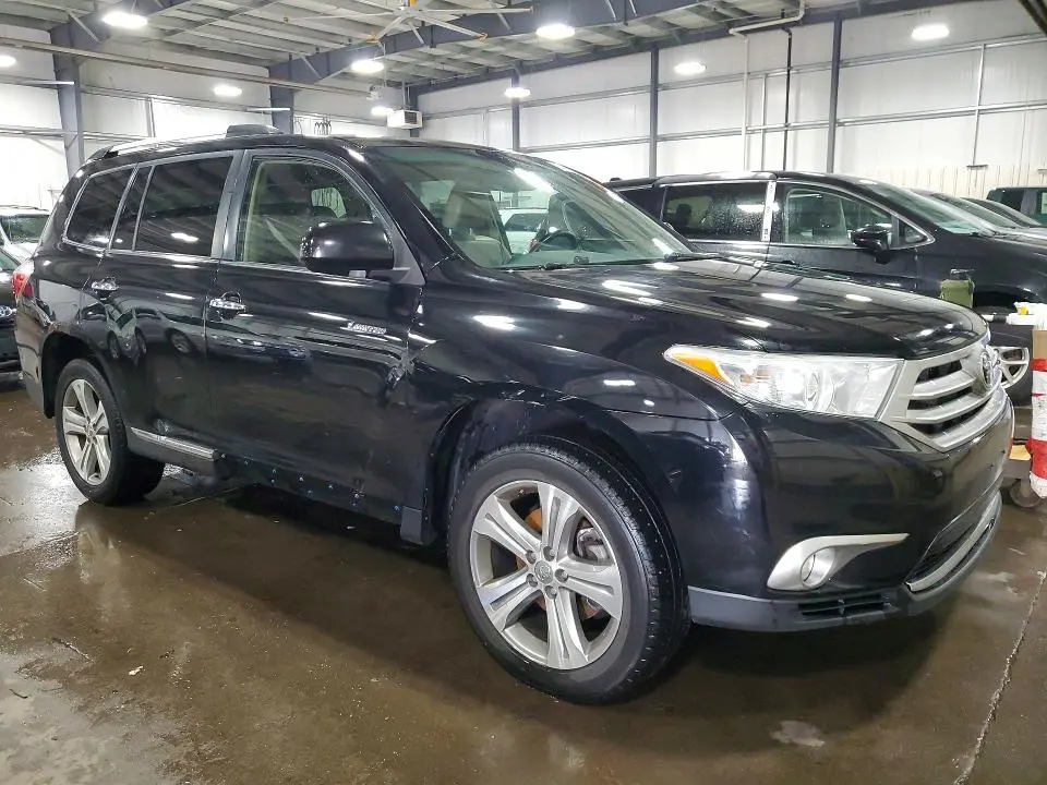 2011 TOYOTA HIGHLANDER LIMITED  