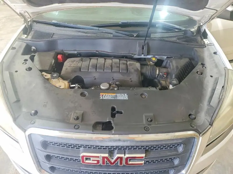 2013 GMC ACADIA SLE  