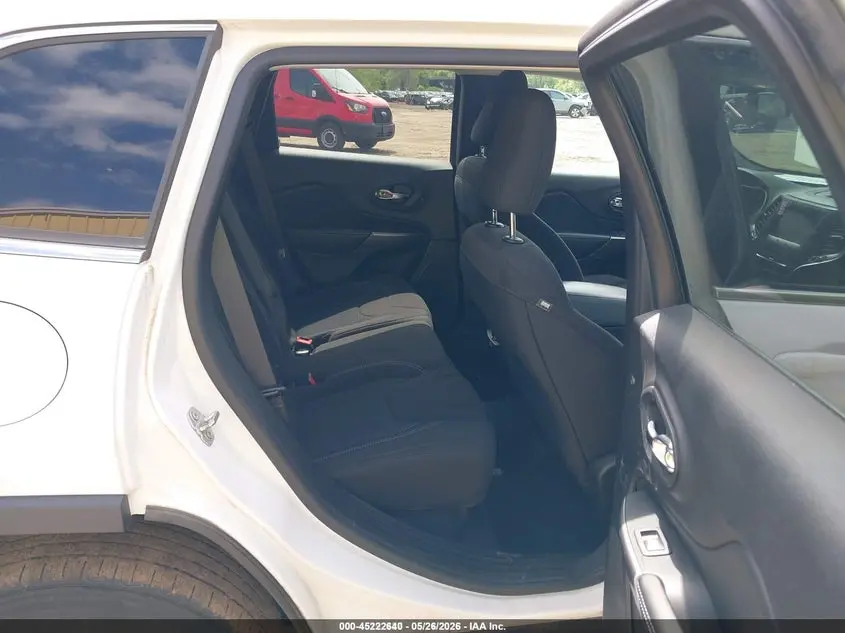 2019 JEEP CHEROKEE LATITUDE 4X4