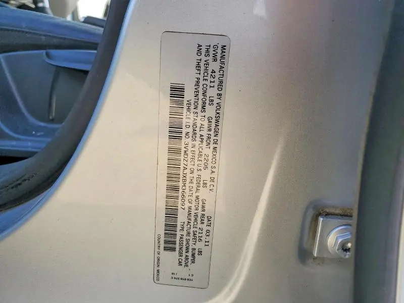 2011 VOLKSWAGEN JETTA SE  