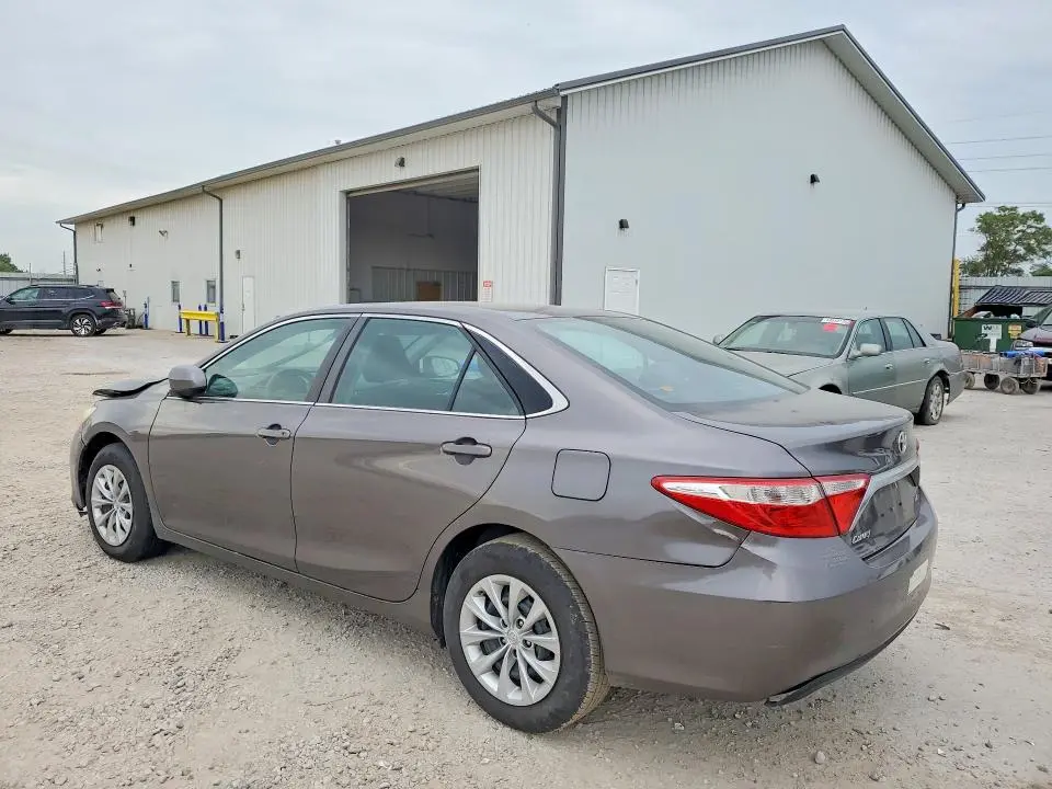 2016 TOYOTA CAMRY LE  