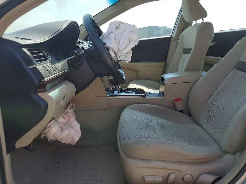 2014 TOYOTA CAMRY XLE  