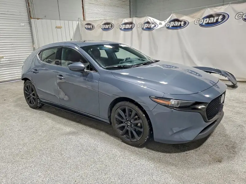 2022 MAZDA 3 PREMIUM  