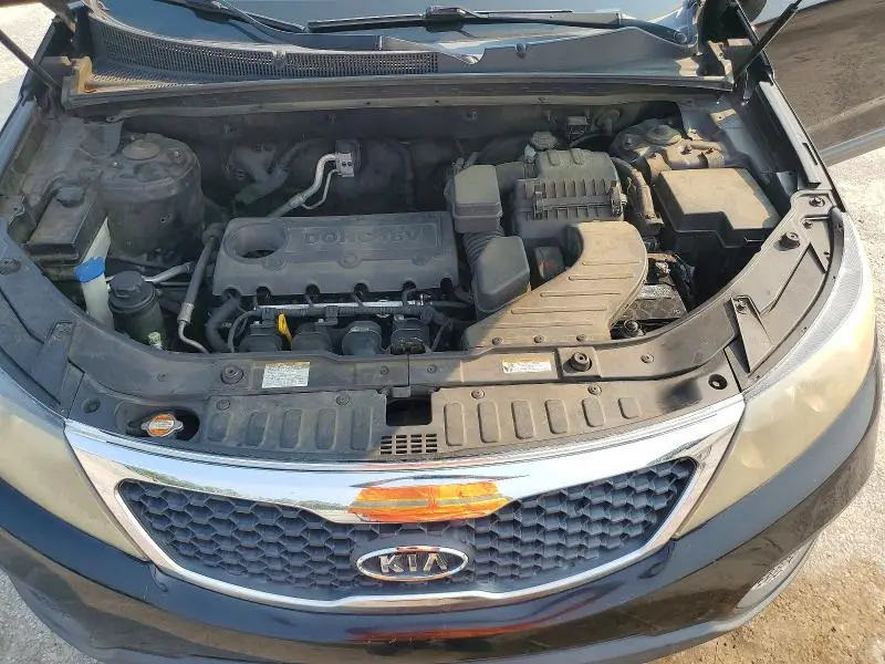 2011 KIA SORENTO LX  
