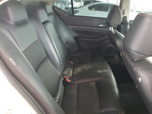 2019 NISSAN ALTIMA SR