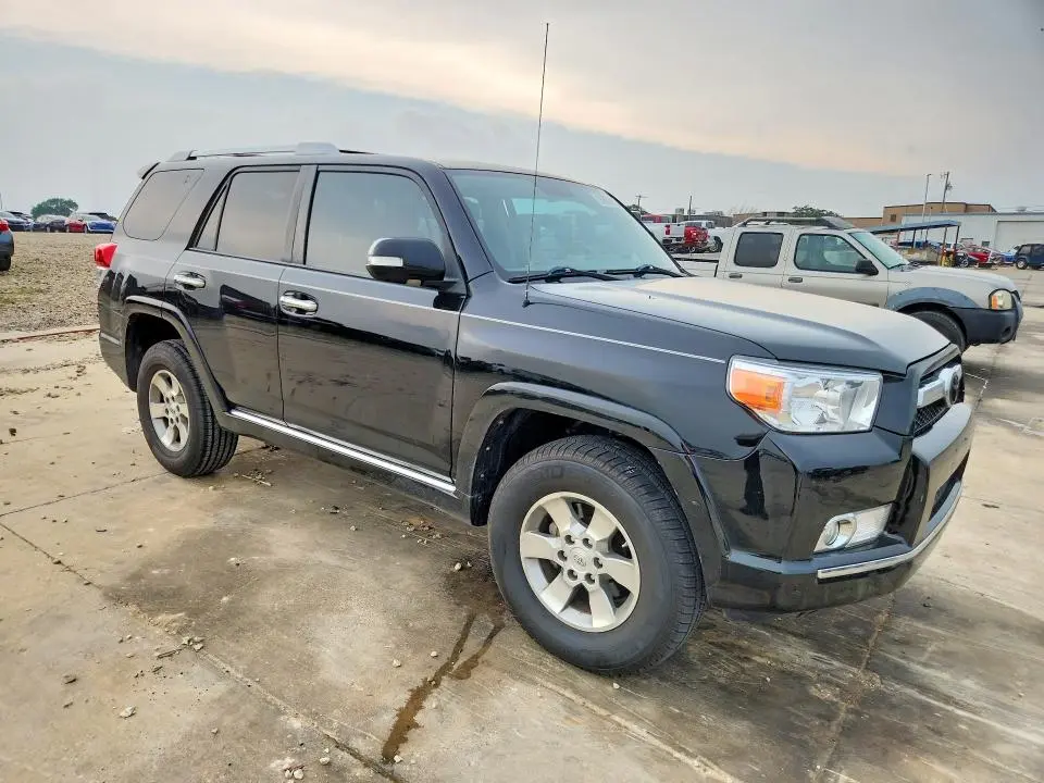 2011 TOYOTA 4RUNNER SR5  