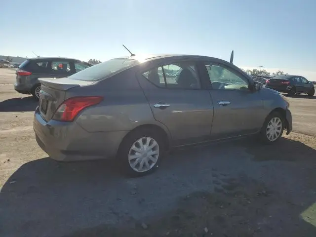 2018 NISSAN VERSA SV  