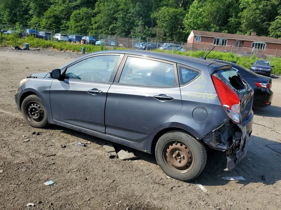 2012 HYUNDAI ACCENT GS  