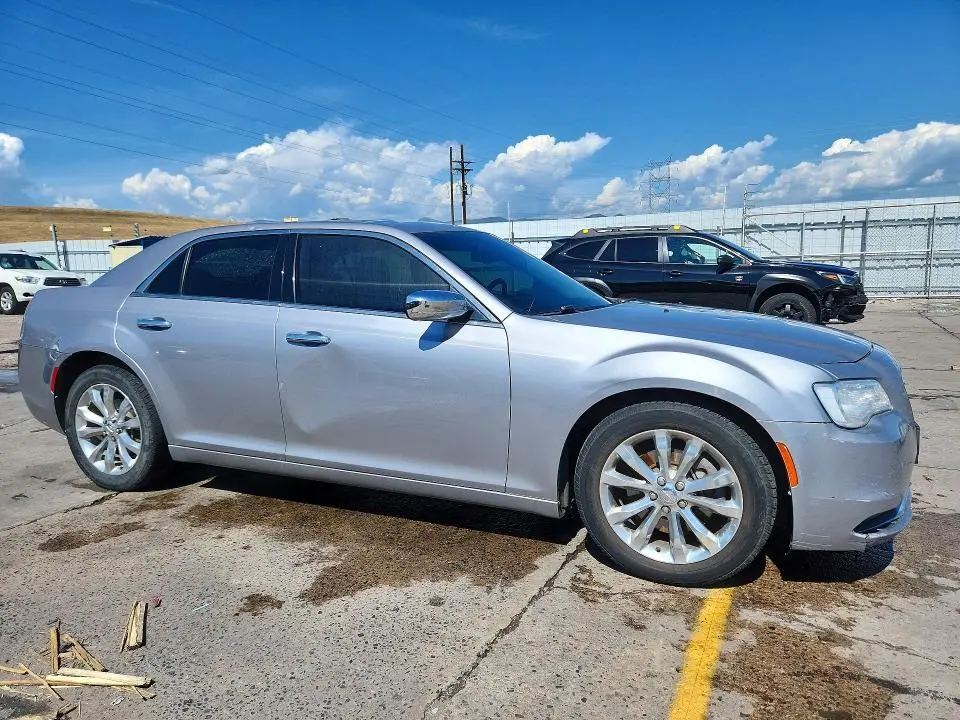 2017 CHRYSLER 300C   