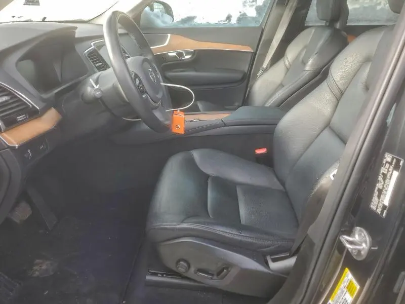 2022 VOLVO XC90 T5 MOMENTUM  