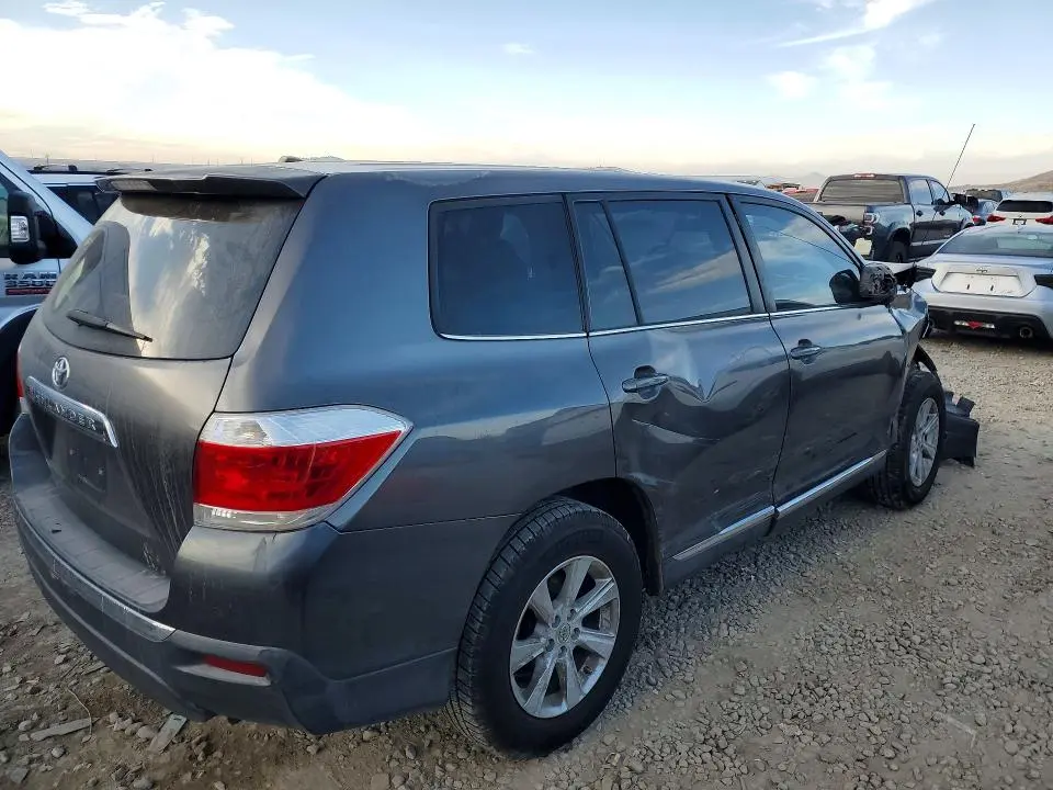 2011 TOYOTA HIGHLANDER BASE  