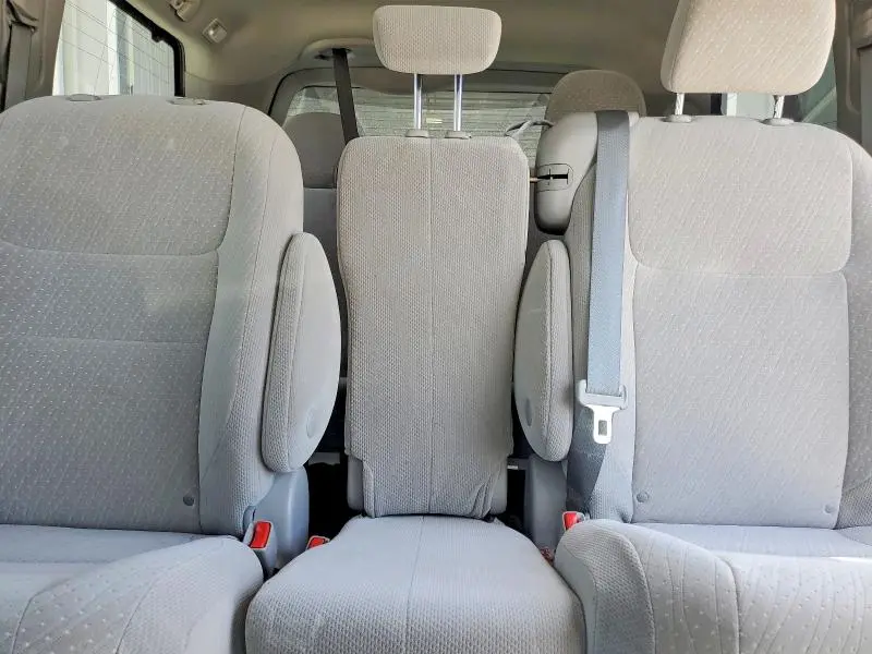 2018 TOYOTA SIENNA LE  