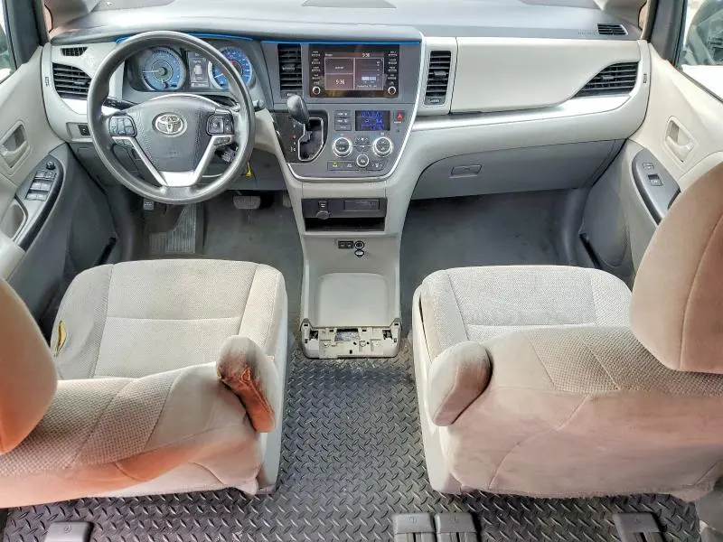 2020 TOYOTA SIENNA L  