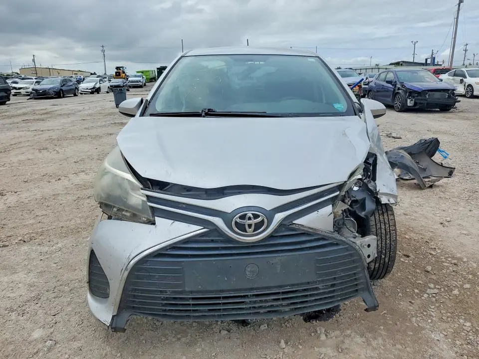 2016 TOYOTA YARIS 5-DOOR LE  