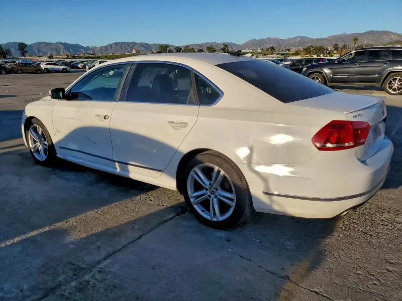 2013 VOLKSWAGEN PASSAT SEL  