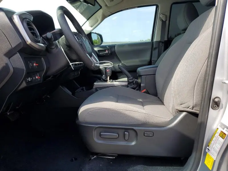 2021 TOYOTA TACOMA SR5 V6  