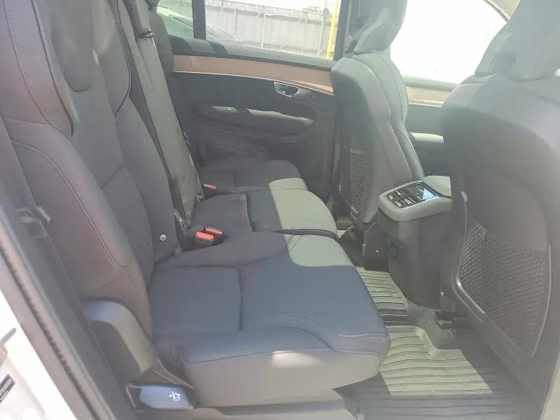2025 VOLVO XC90 PLUS  