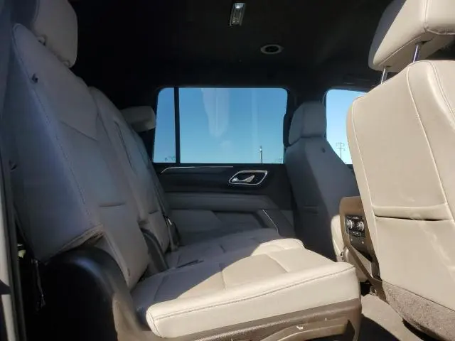 2023 CHEVROLET SUBURBAN C1500 LT  
