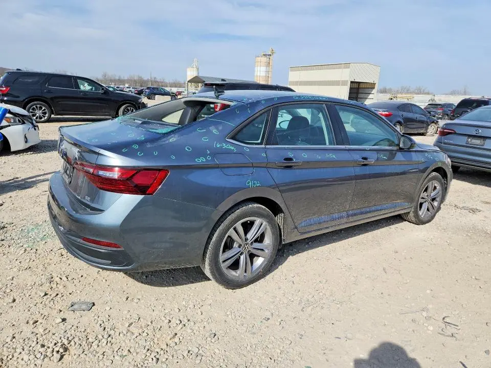 2022 VOLKSWAGEN JETTA SE  