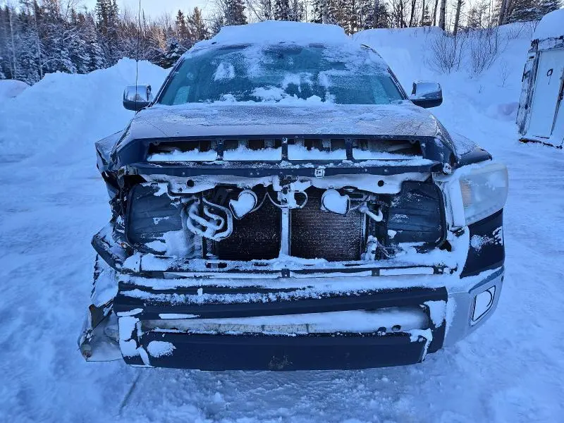 2015 TOYOTA TUNDRA CREWMAX SR5  