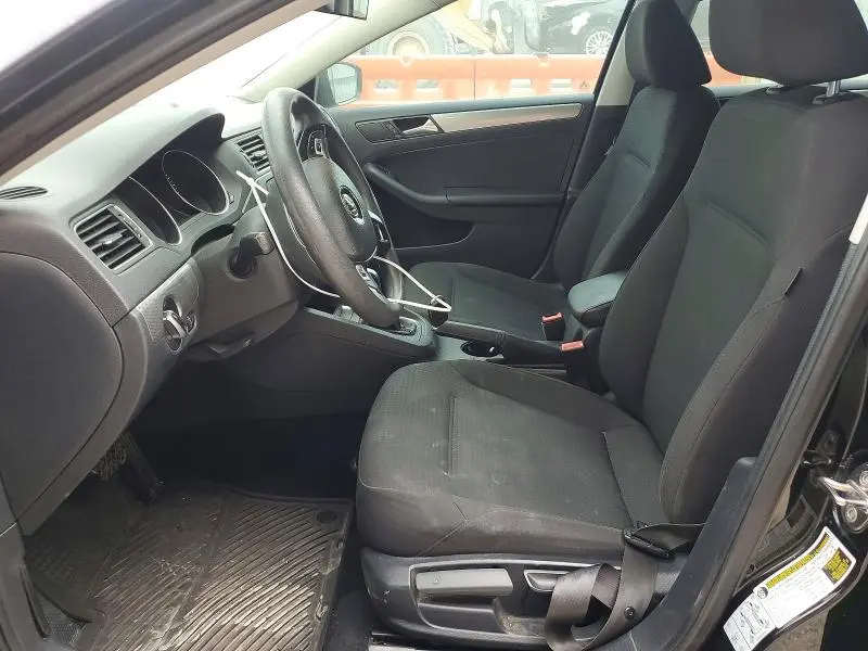 2016 VOLKSWAGEN JETTA SE  