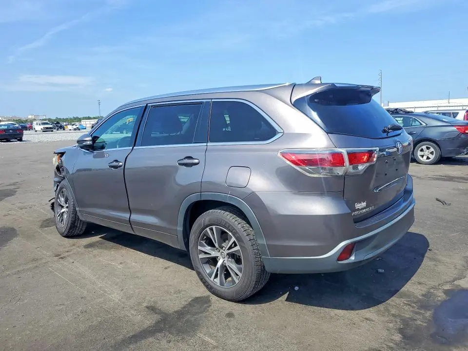2016 TOYOTA HIGHLANDER XLE  