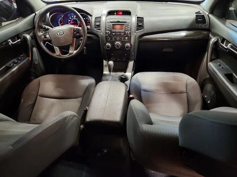 2012 KIA SORENTO LX  