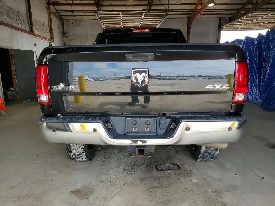 2016 RAM 2500 SLT  