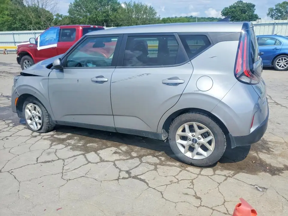 2023 KIA SOUL LX  