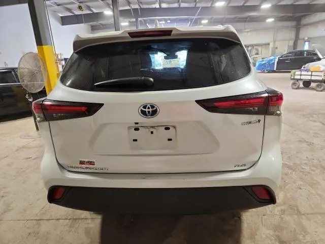 2024 TOYOTA HIGHLANDER HYBRID XLE  