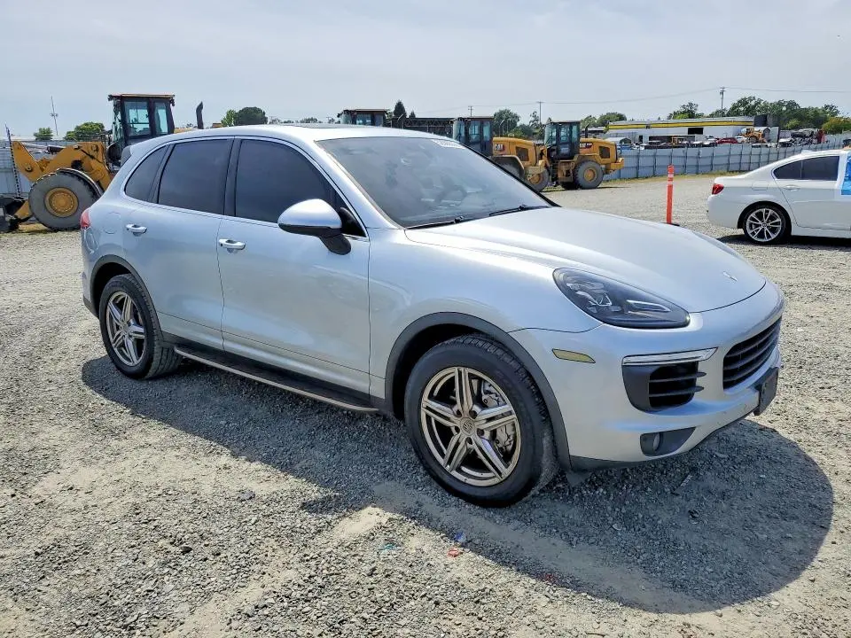 2015 PORSCHE CAYENNE S  