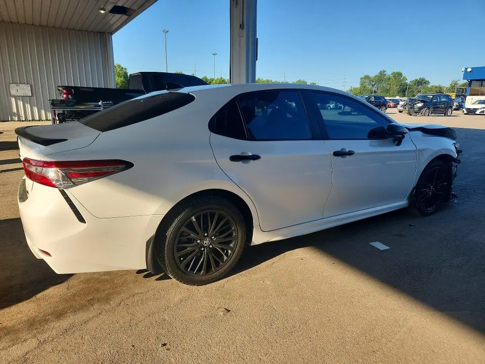 2020 TOYOTA CAMRY SE NIGHTSHADE  