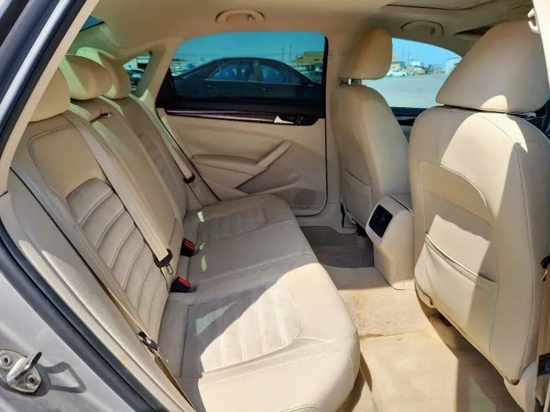 2013 VOLKSWAGEN PASSAT SEL  
