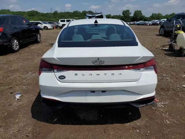 2021 HYUNDAI ELANTRA SEL  