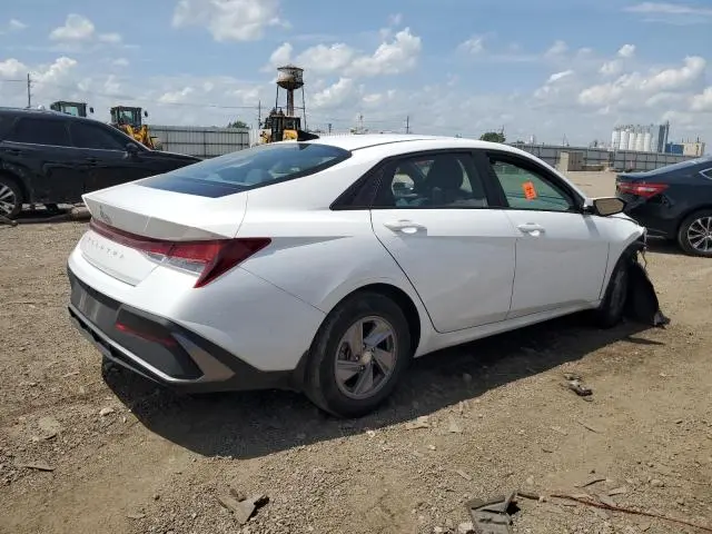 2024 HYUNDAI ELANTRA SE  
