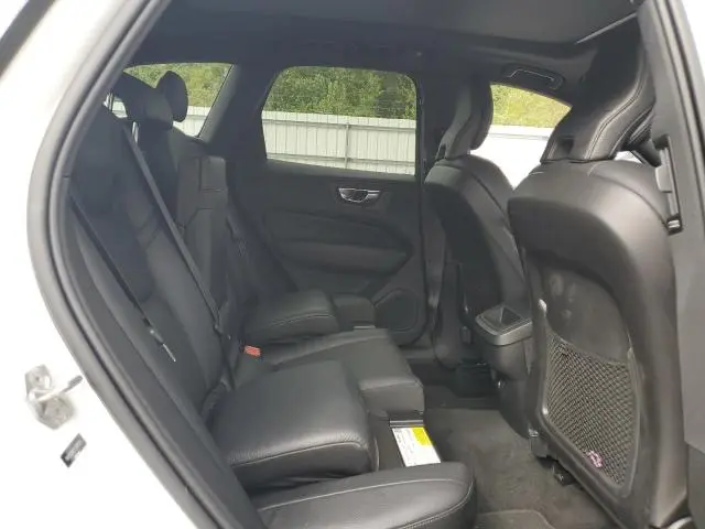 2020 VOLVO XC60 T5 MOMENTUM  