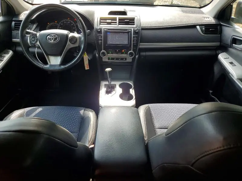 2013 TOYOTA CAMRY SE  