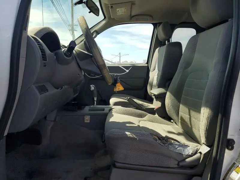 2012 NISSAN FRONTIER S  