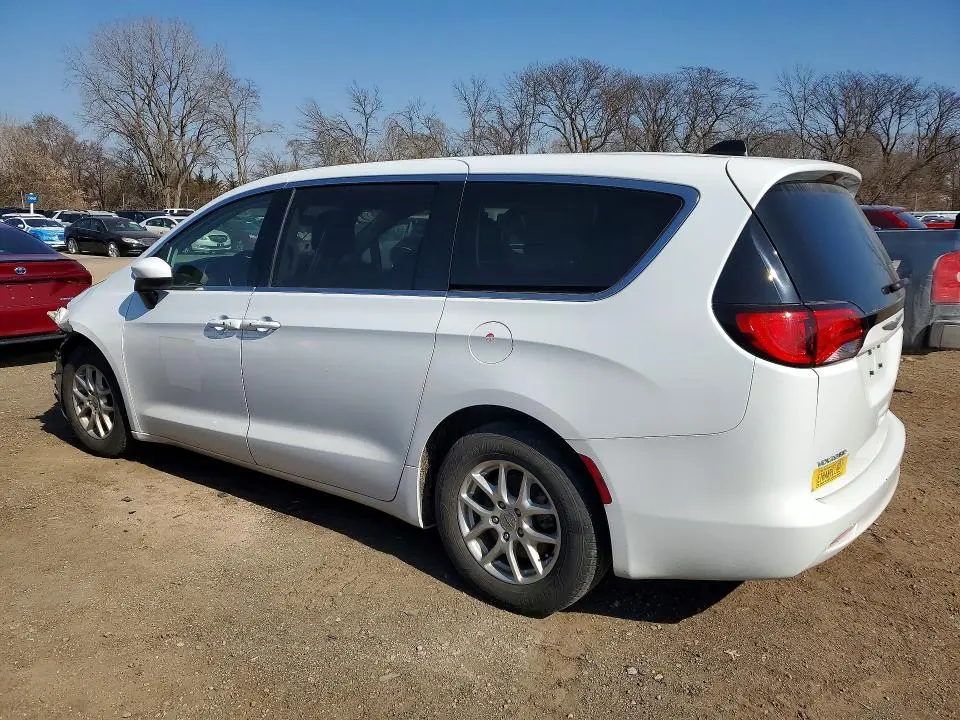 2022 CHRYSLER VOYAGER LX  