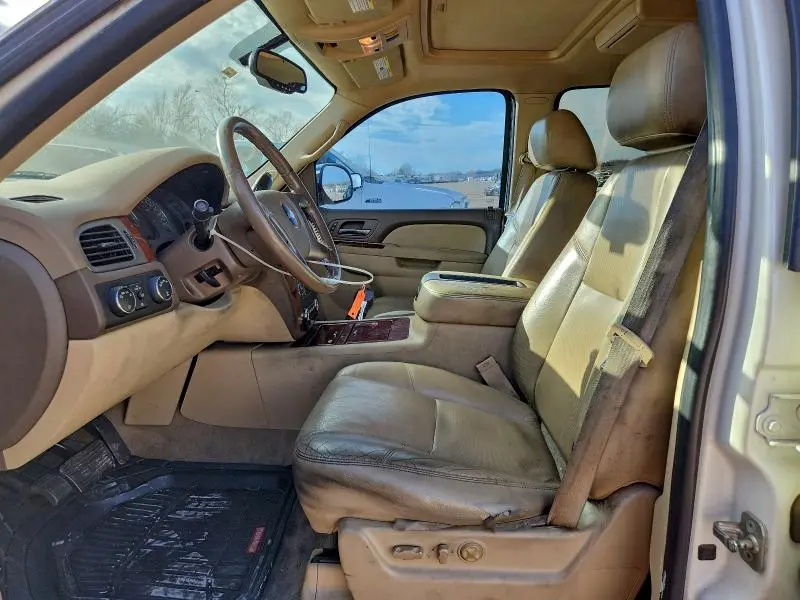 2012 CHEVROLET SUBURBAN K1500 LTZ  