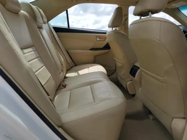 2016 TOYOTA CAMRY LE  