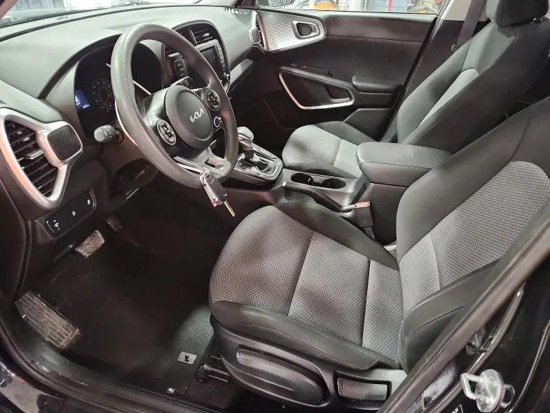 2022 KIA SOUL LX  