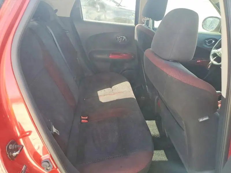 2011 NISSAN JUKE S  