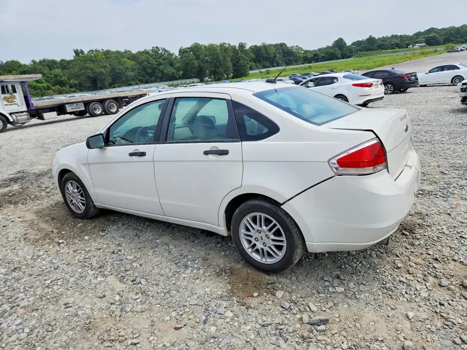 2010 FORD FOCUS SE  