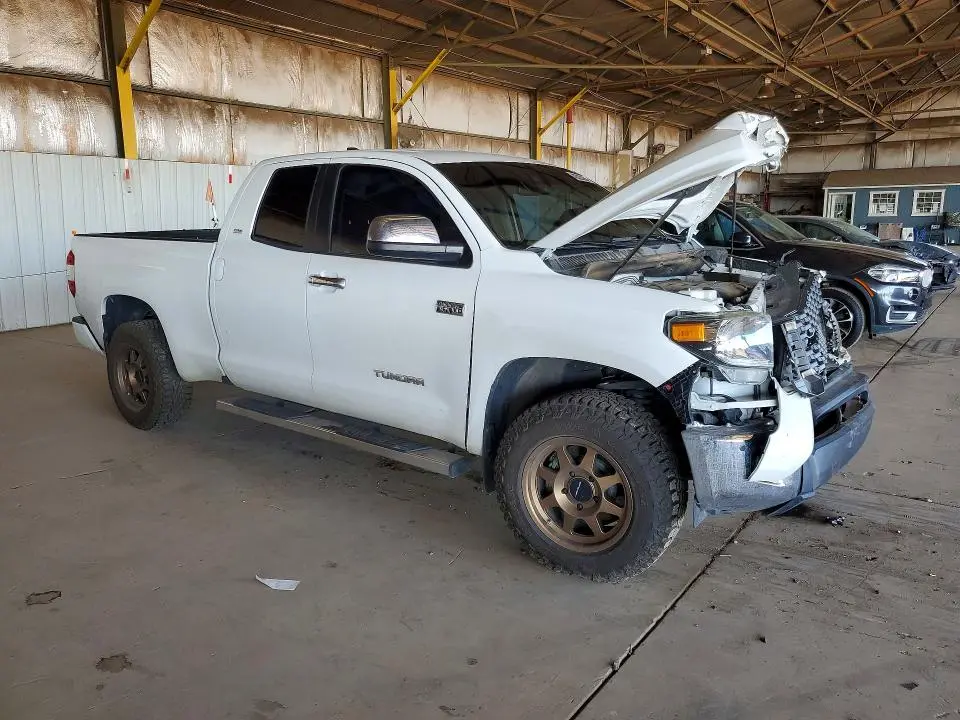 2020 TOYOTA TUNDRA SR5  